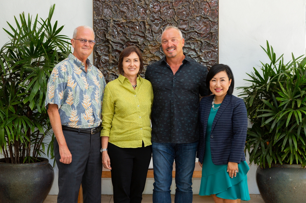 Vance Roley, dean, Shidler College of Business; Jo Anne and Keith Vieira; and Unyong Nakata, executive director of development.