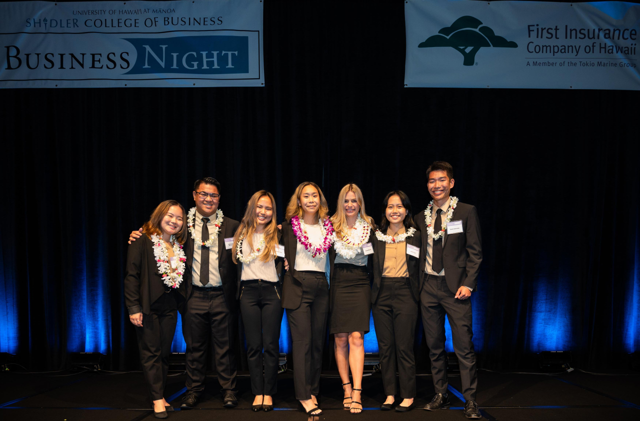 Shidler Business Night student committee